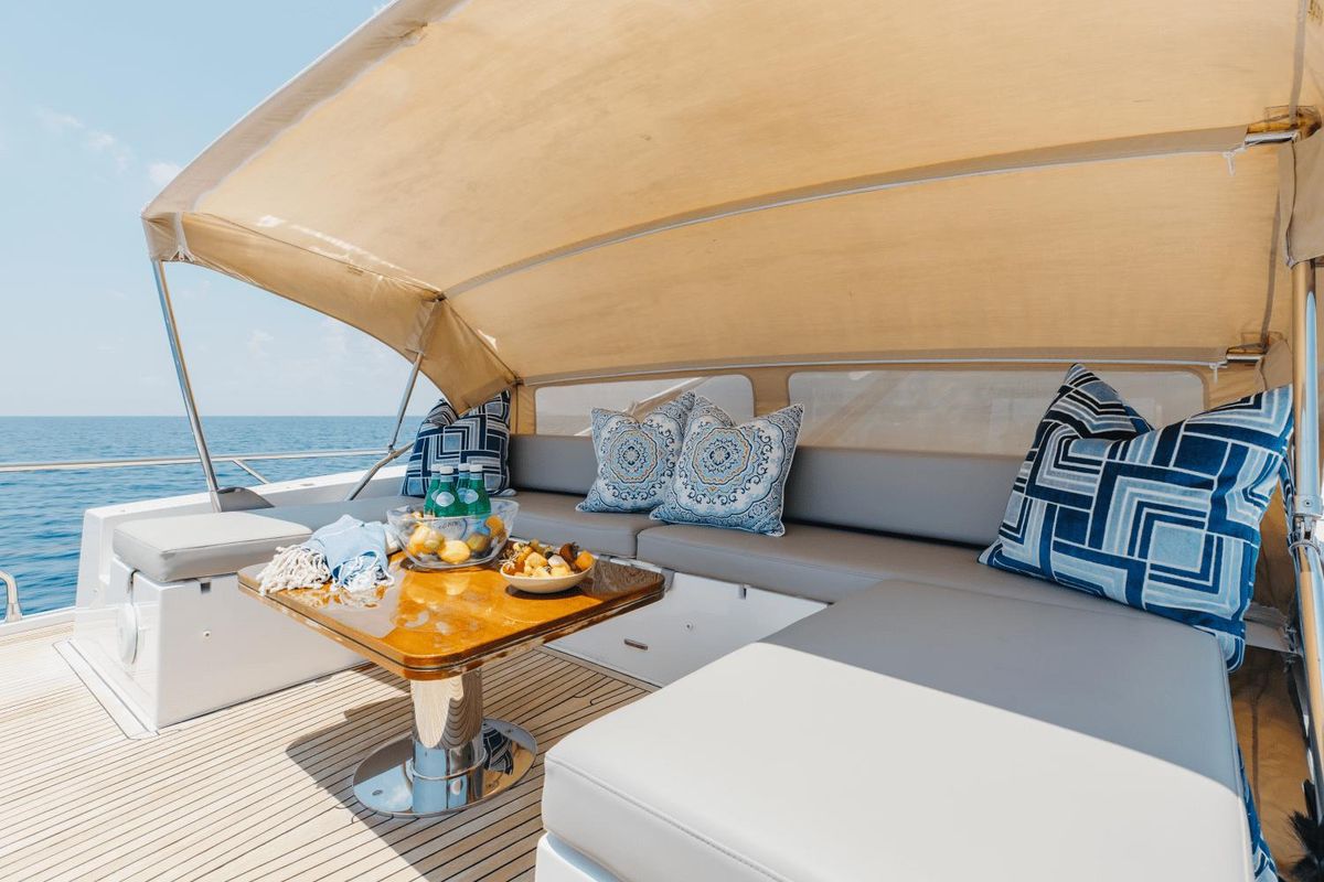 2019 Azimut 77 