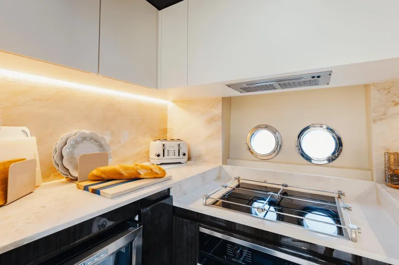 High Maintenance Yacht Photos Pics 