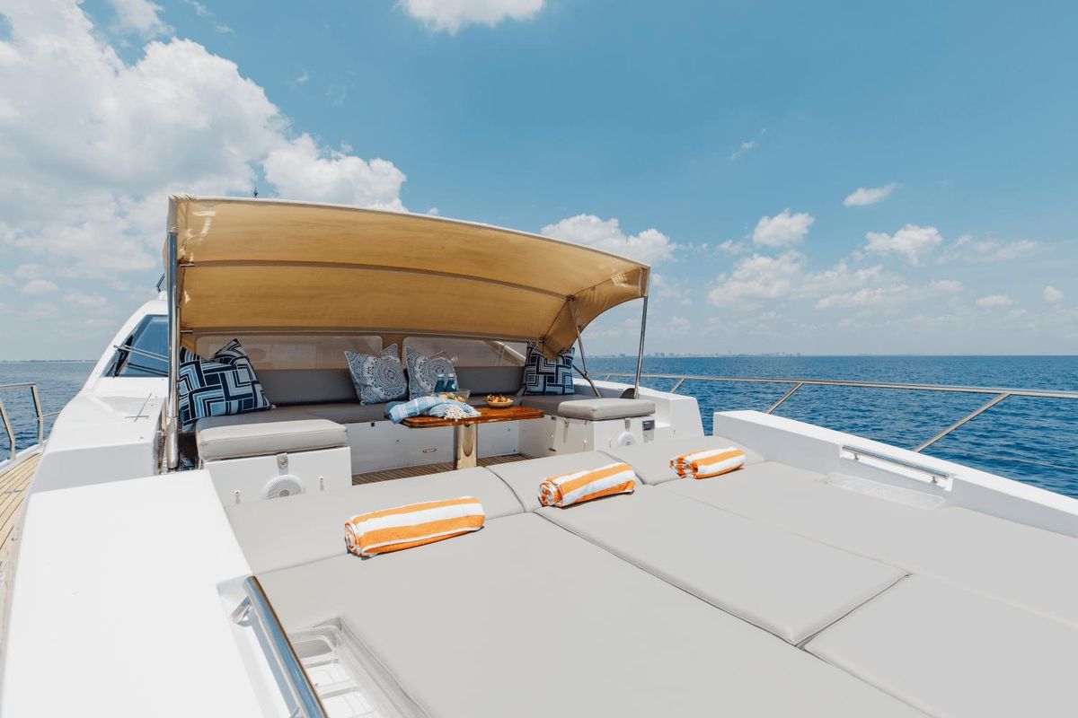 2019 Azimut 77 