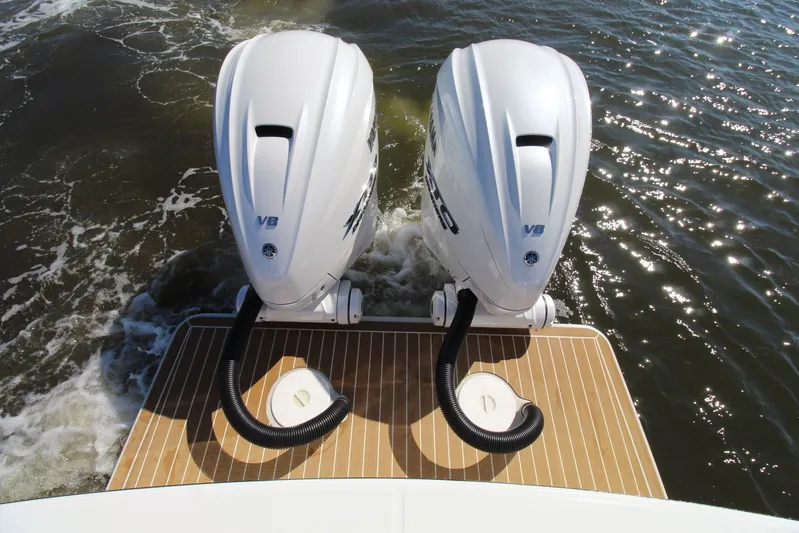 Blue Skin Yacht Photos Pics 