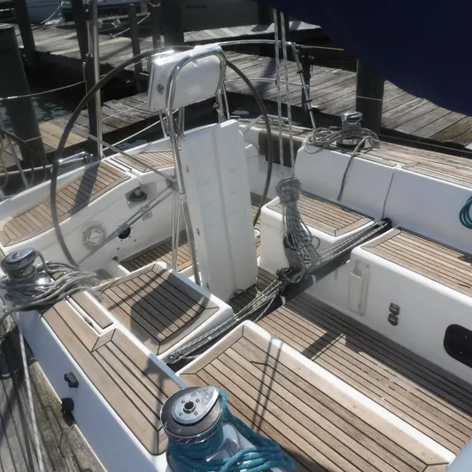 Inphase Yacht Photos Pics 