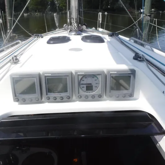 Inphase Yacht Photos Pics 