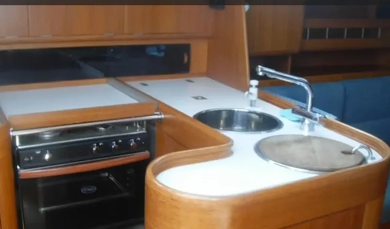 Inphase Yacht Photos Pics 