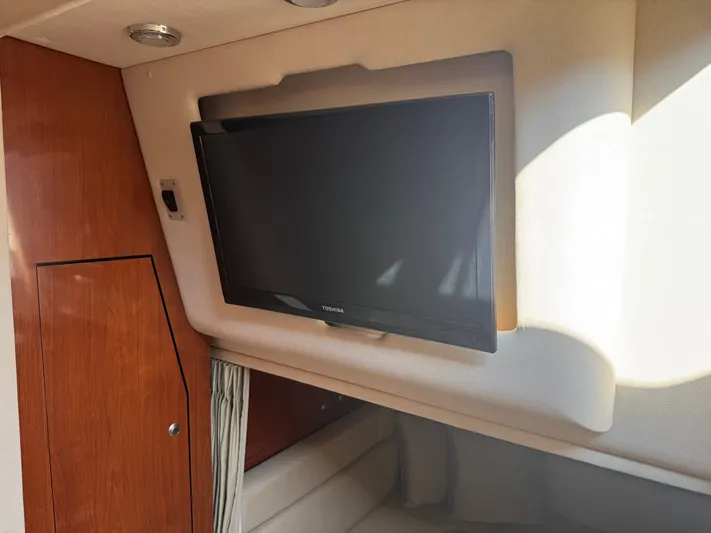 Conundrum Yacht Photos Pics 