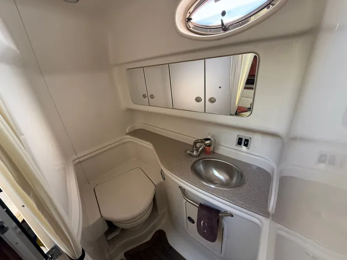 Conundrum Yacht Photos Pics 