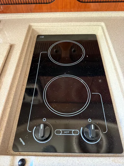 Conundrum Yacht Photos Pics 