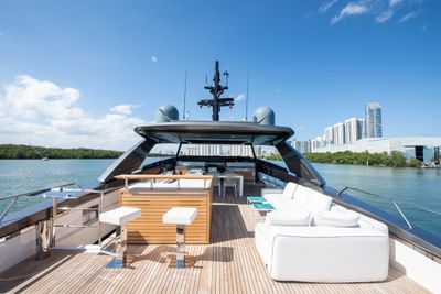 Yacht