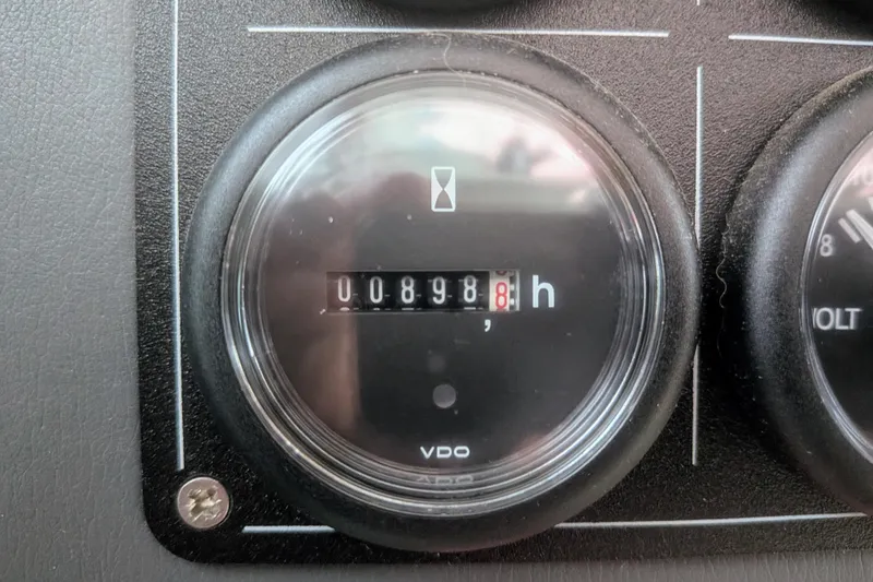 Momentum 42 Yacht Photos Pics Hour meter reading 898.8 hours on 2023 Leopard 42.