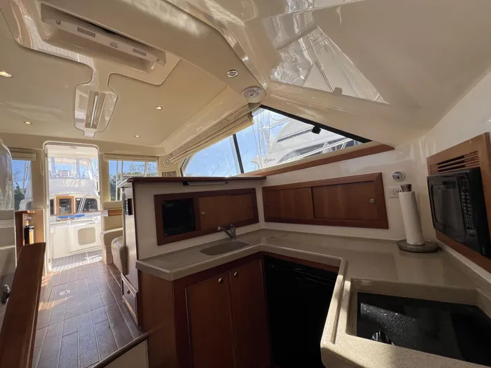 Well Adjusted Yacht Photos Pics 