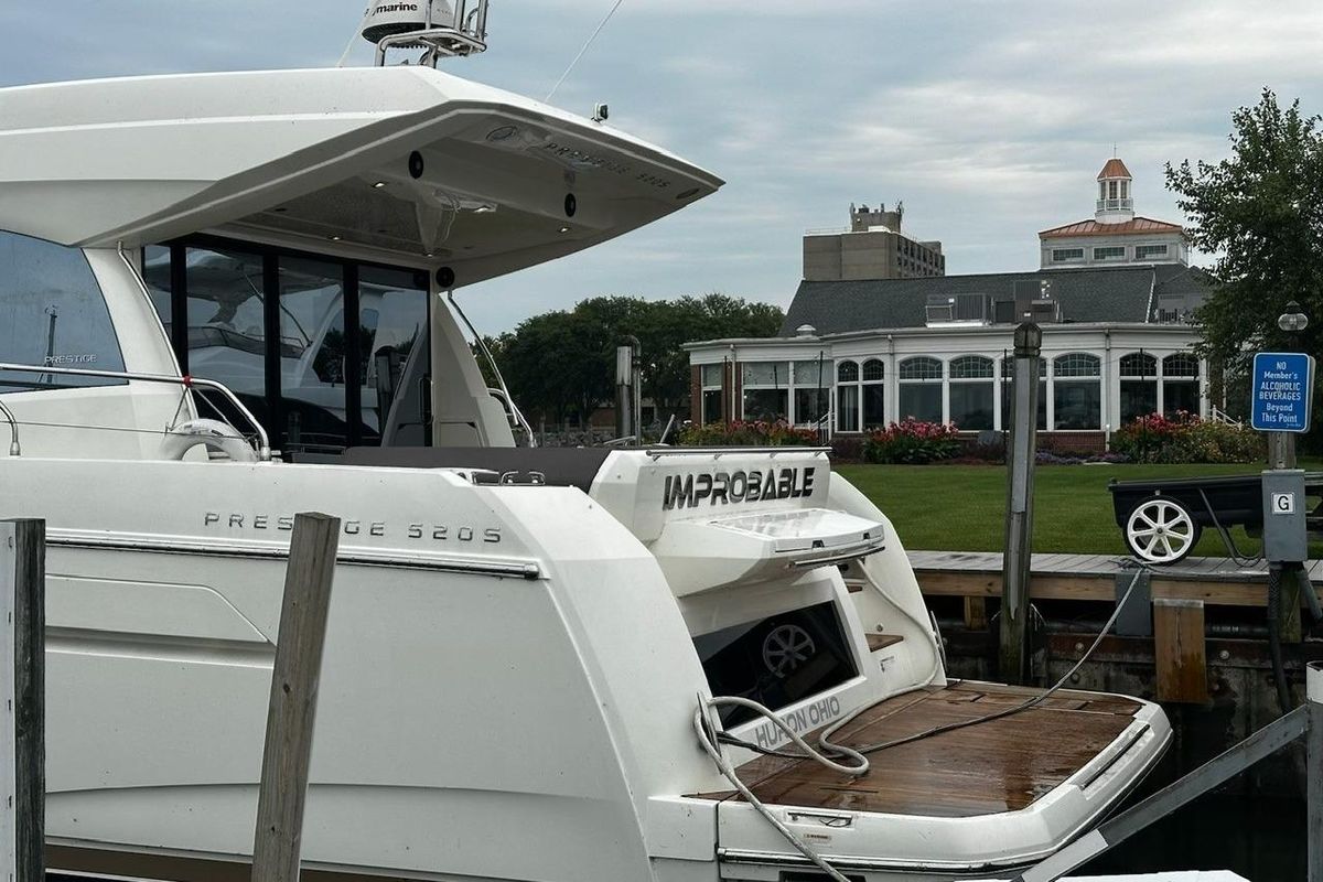 2019 Prestige 52 
