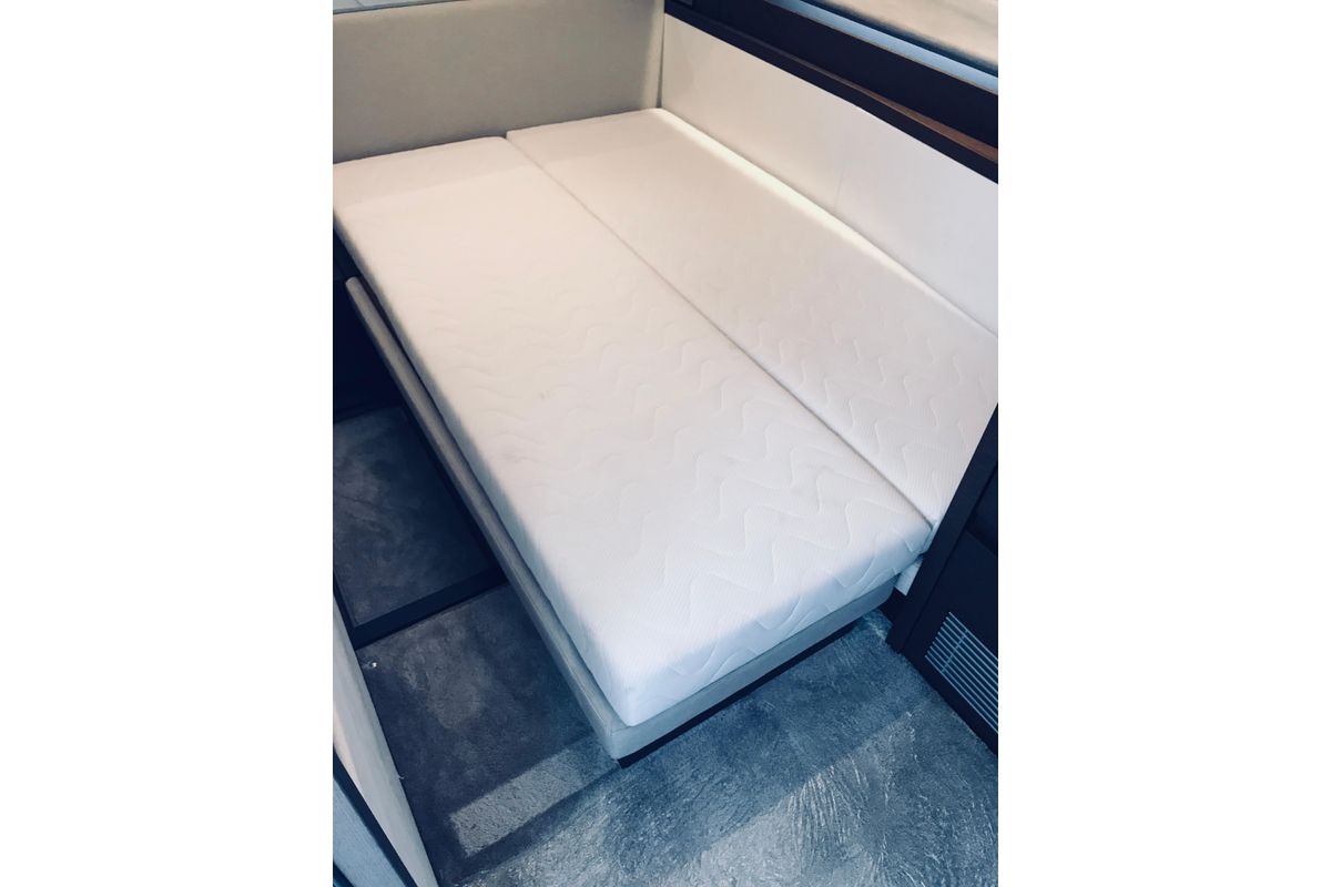 2019 Prestige 52 