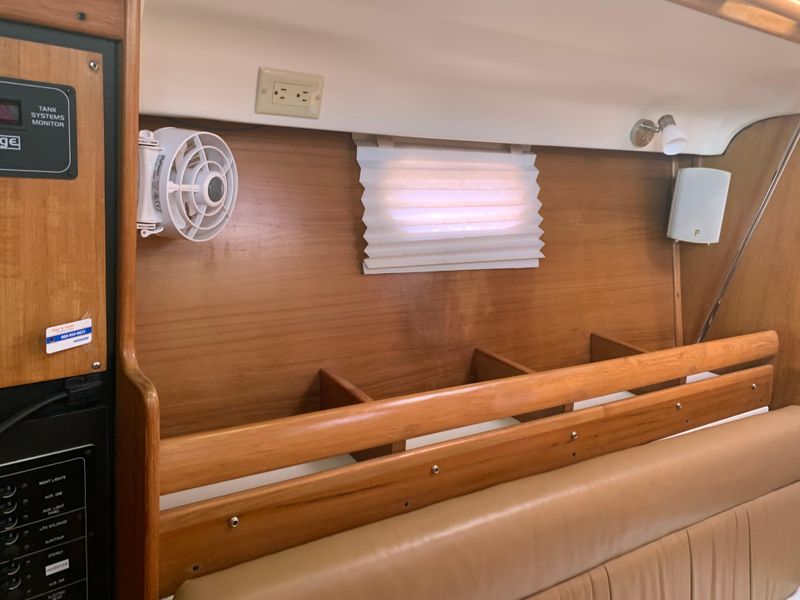 2004 Catalina 350