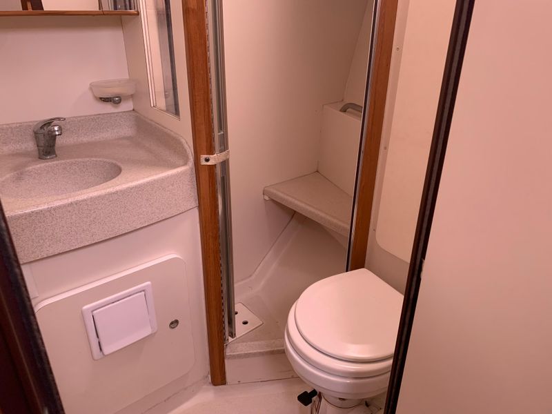 2004 Catalina 350