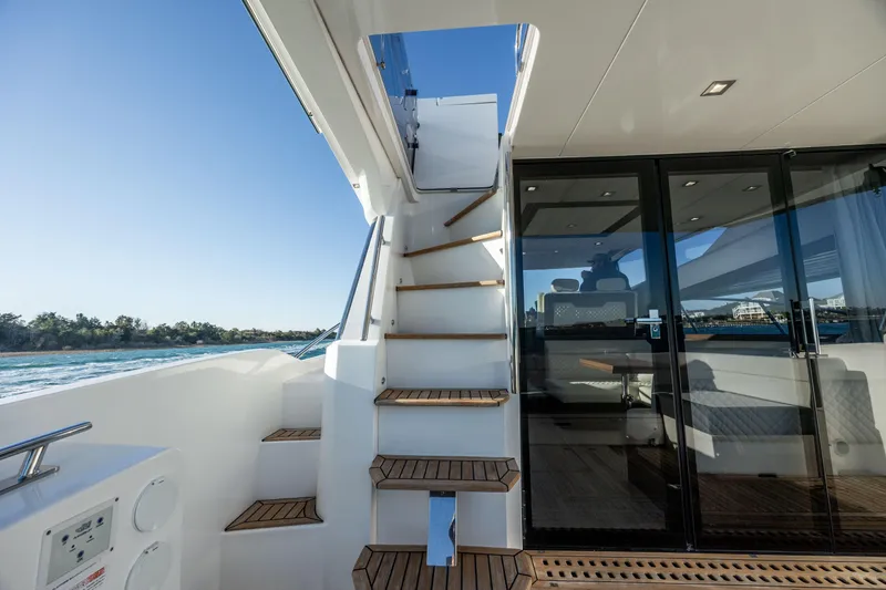 Sea De Vivre Yacht Photos Pics 