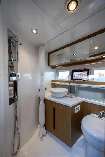 Sea De Vivre Yacht Photos Pics 