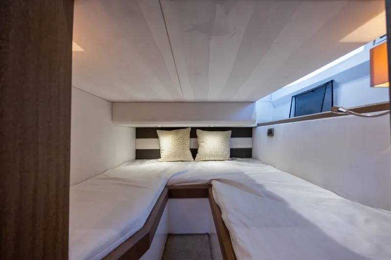 Sea De Vivre Yacht Photos Pics 