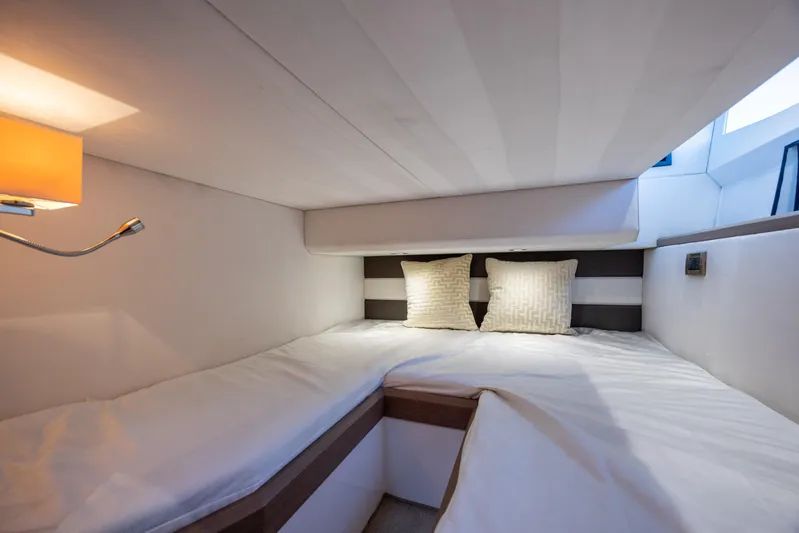 Sea De Vivre Yacht Photos Pics 