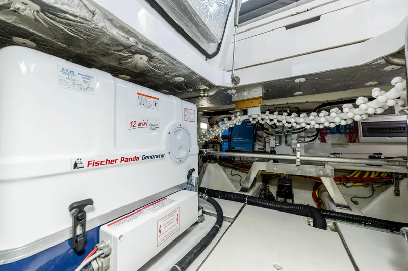 Sea De Vivre Yacht Photos Pics 