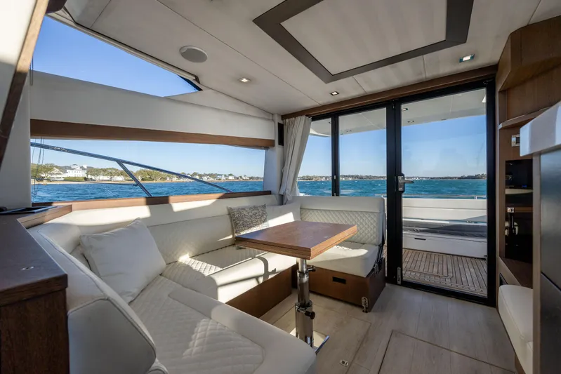 Sea De Vivre Yacht Photos Pics 