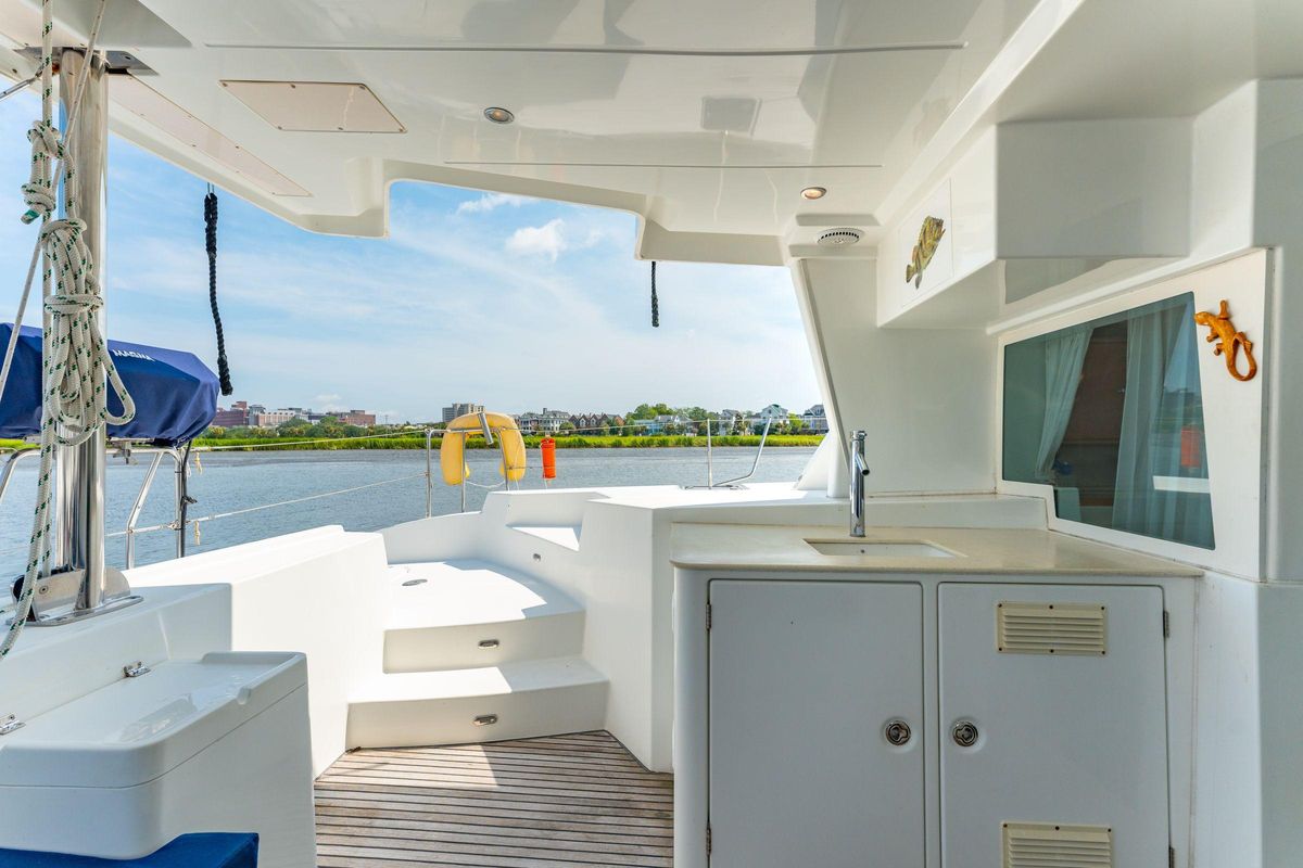2006 Lagoon 51 