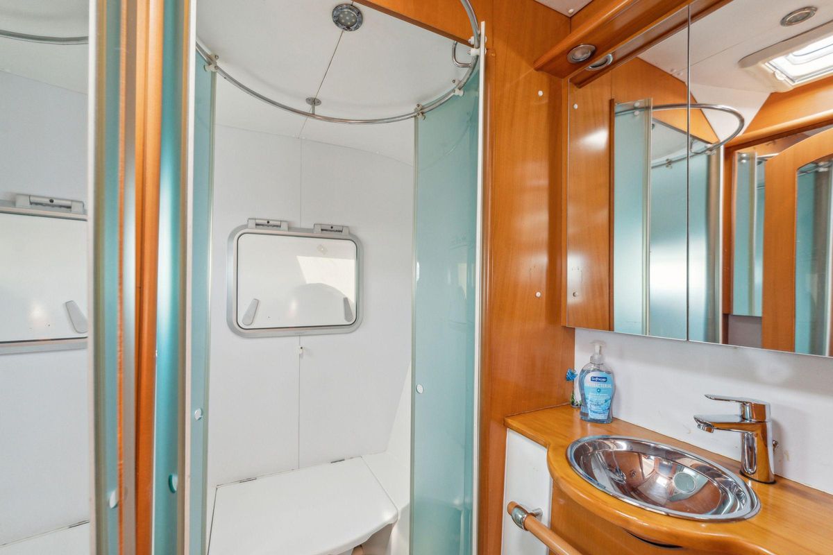 2006 Lagoon 51 