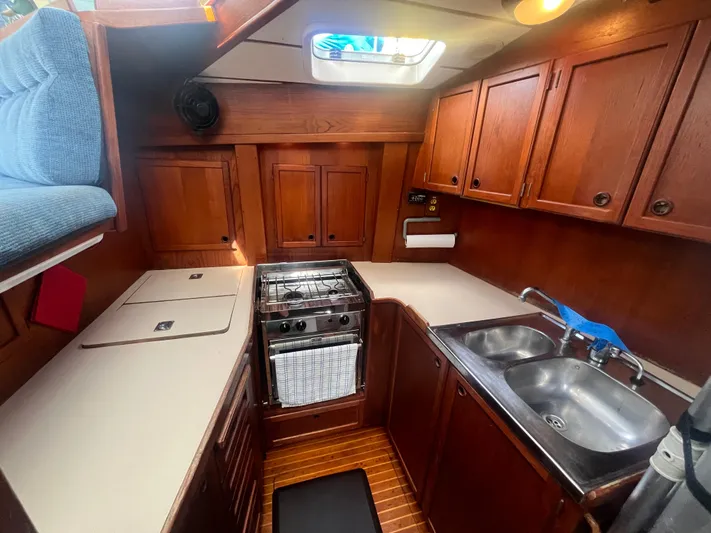 Bountibou Yacht Photos Pics 