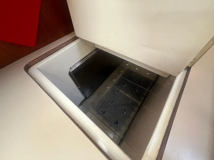 Bountibou Yacht Photos Pics 