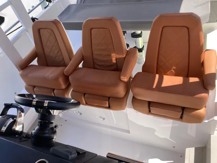 Axopar 37 Yacht Photos Pics 