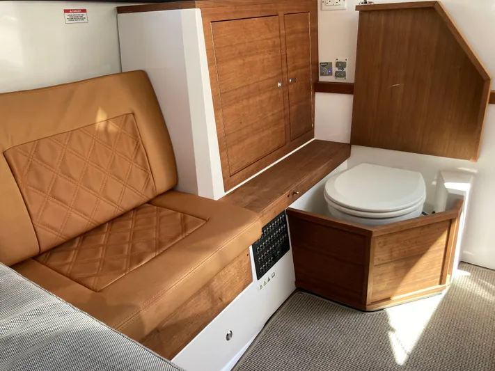 Axopar 37 Yacht Photos Pics 