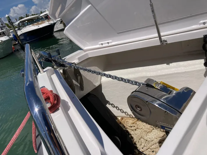 Axopar 37 Yacht Photos Pics 