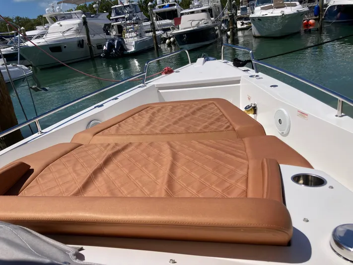 Axopar 37 Yacht Photos Pics 