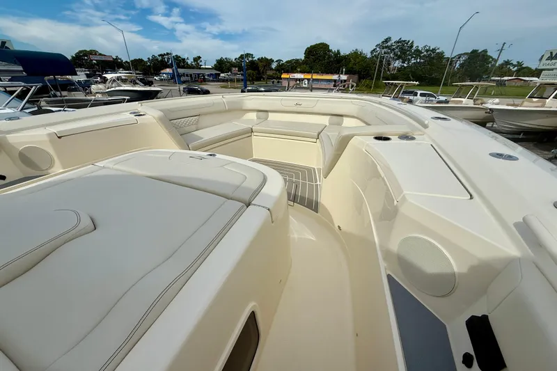  Yacht Photos Pics 2026 Scout 400 LXF Li-Ion boat interior with spacious seating and modern design.