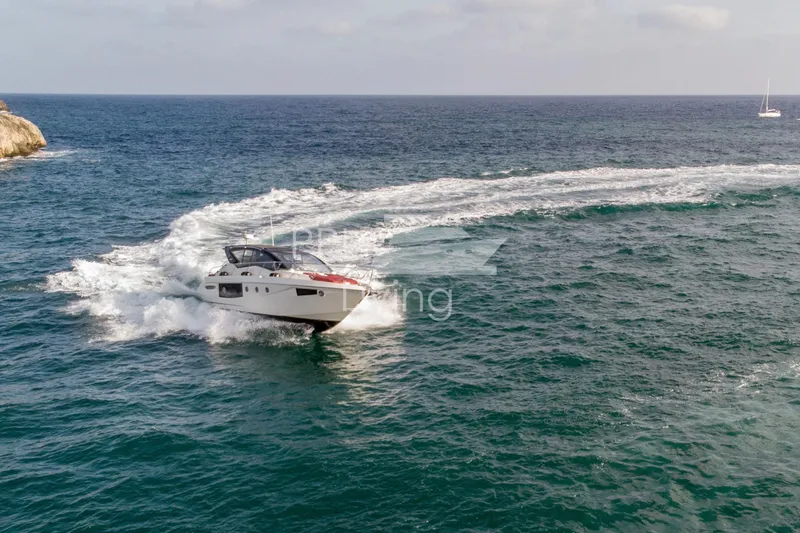  Yacht Photos Pics Cranchi M44 HT (2022) - PPL Yachting