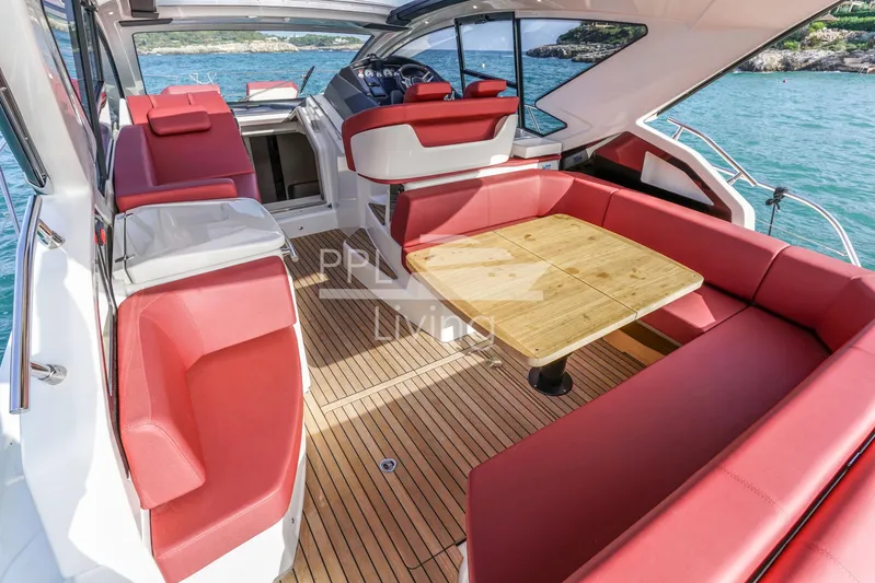  Yacht Photos Pics Cranchi M44 HT (2022) - PPL Yachting