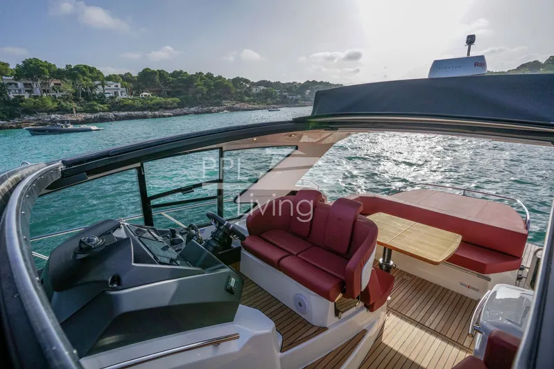  Yacht Photos Pics Cranchi M44 HT (2022) - PPL Yachting