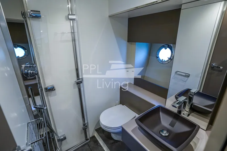  Yacht Photos Pics Cranchi M44 HT (2022) - PPL Yachting