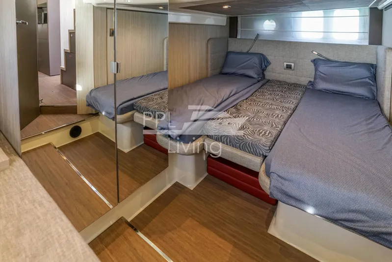  Yacht Photos Pics Cranchi M44 HT (2022) - PPL Yachting