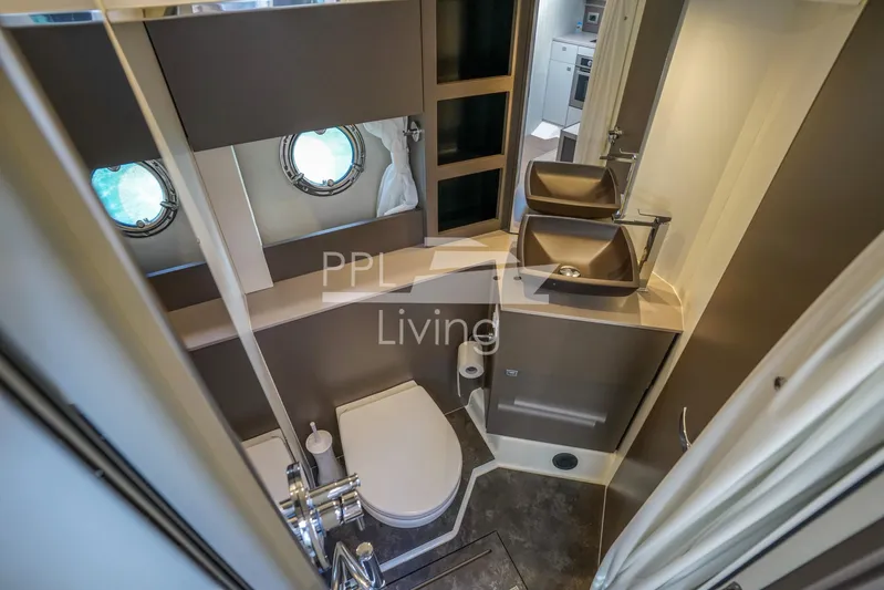  Yacht Photos Pics Cranchi M44 HT (2022) - PPL Yachting