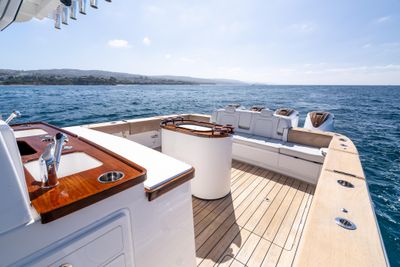Yacht