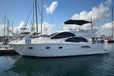 2004 Astondoa 43 Fly