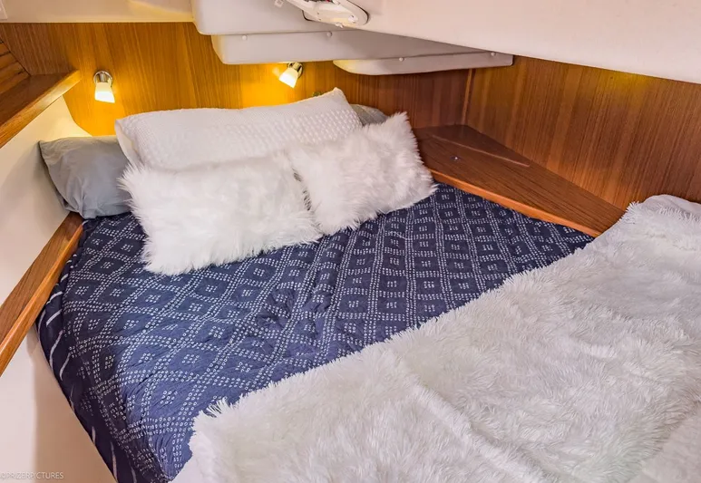 Kinship Ll Yacht Photos Pics 