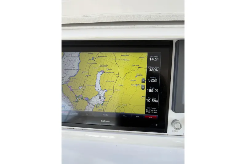 Wishlist Yacht Photos Pics Garmin navigation display on Horizon 73 yacht, showing map and GPS data, 2009 model.