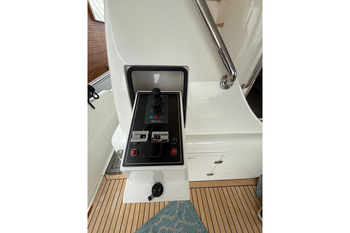 2009 Horizon 73 