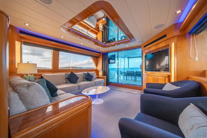Wishlist Yacht Photos Pics Luxurious interior of 2009 Horizon 73 yacht with modern furnishings and ocean view.
