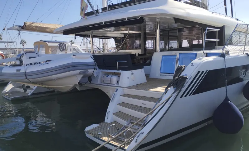 Jarana Yacht Photos Pics 