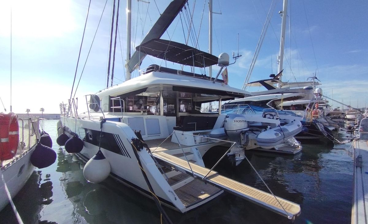 2012 Lagoon 64 