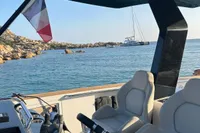 Pardo Yachts 43, 2020 model, luxury yacht interior with sea view and steering wheel.