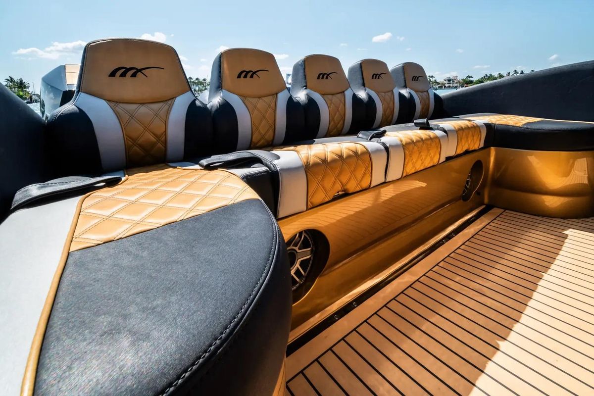 2023 Midnight Express 43 