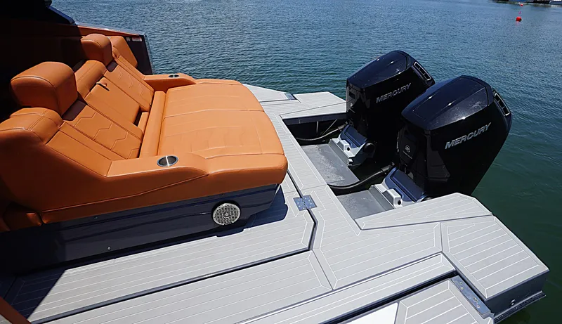 Lazy Blum Yacht Photos Pics Aft Lounge