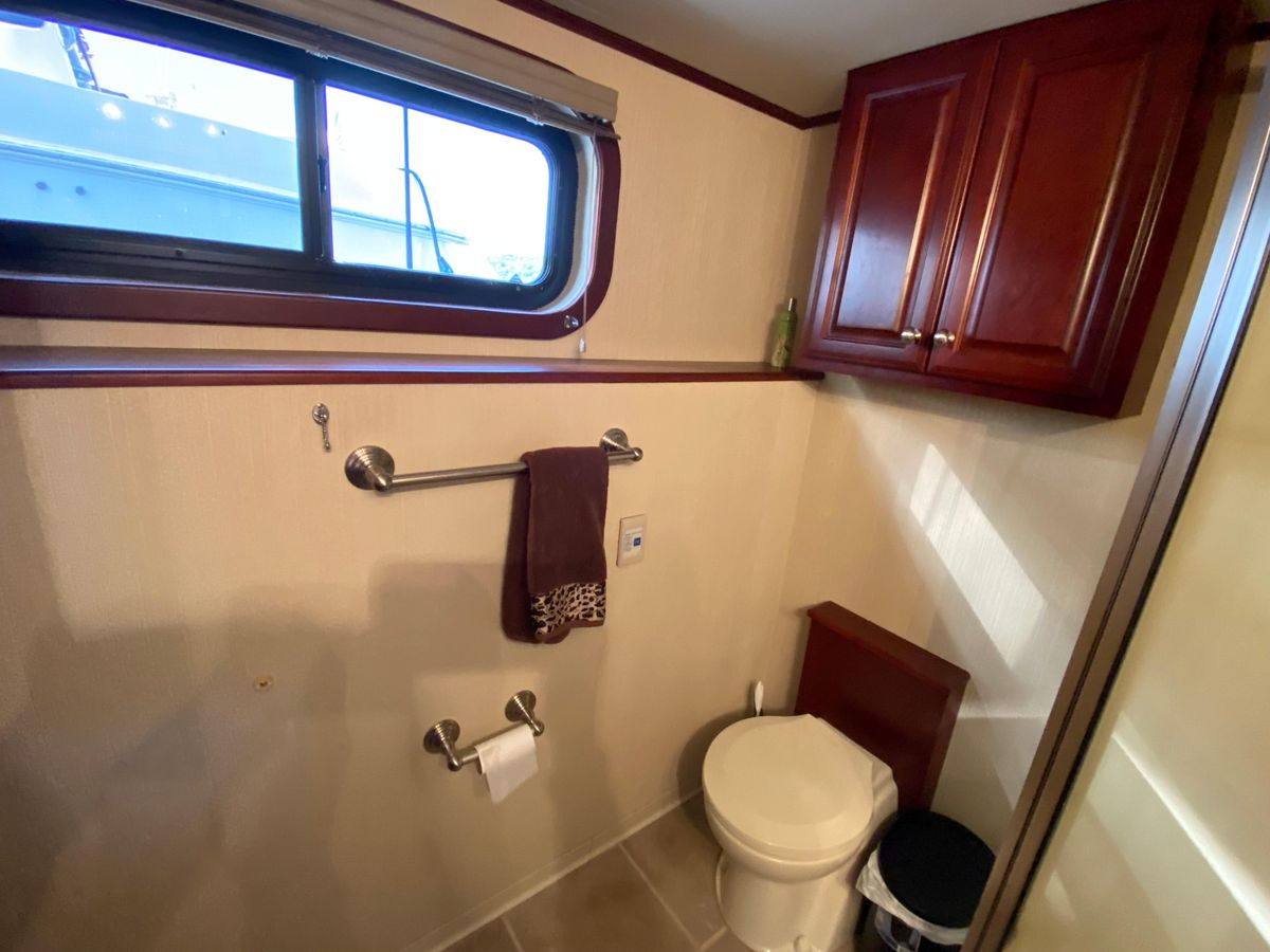 2005 Skipperliner 60 